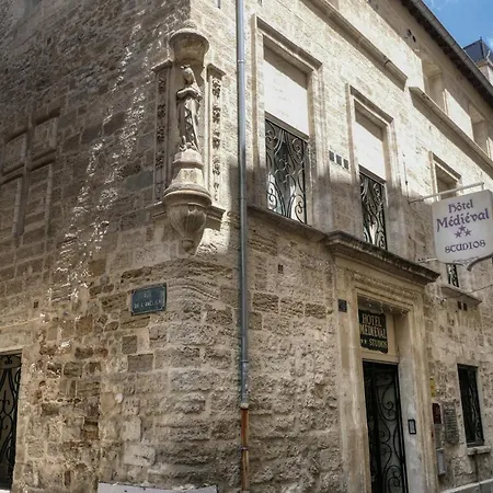 Le Medieval Palais Des Papes Авиньон