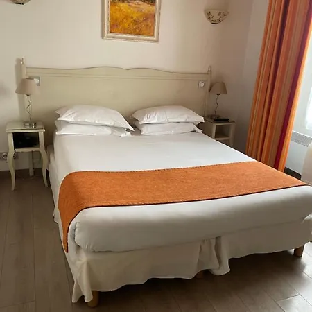 Hotel Le Medieval Palais Des Papes Hotel